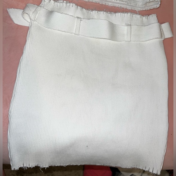 MATCHING WHITE SET - Picture 3 of 8